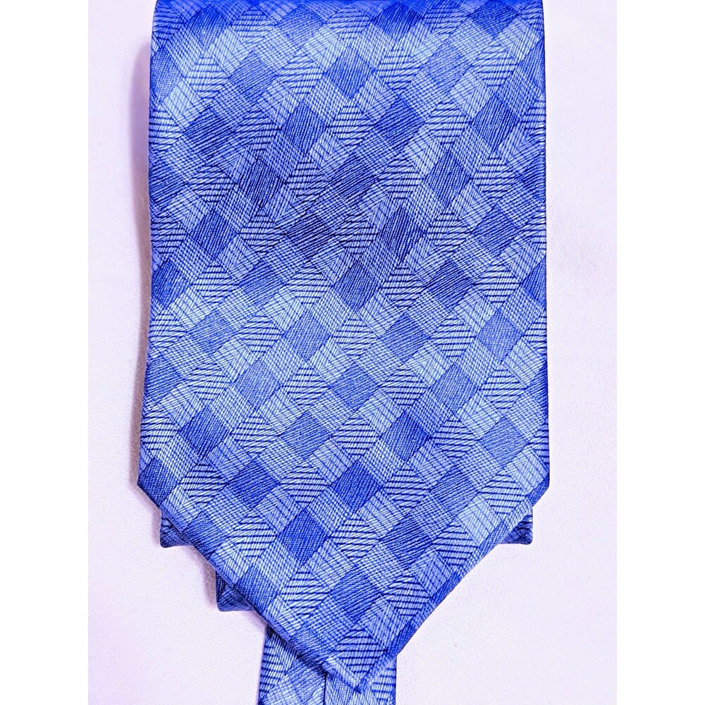Covington Men’s Blue Geometric Pattern Woven Silk Classic Width Tie